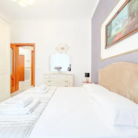 Apartment Luminosa - Centro Citta - Wifi *